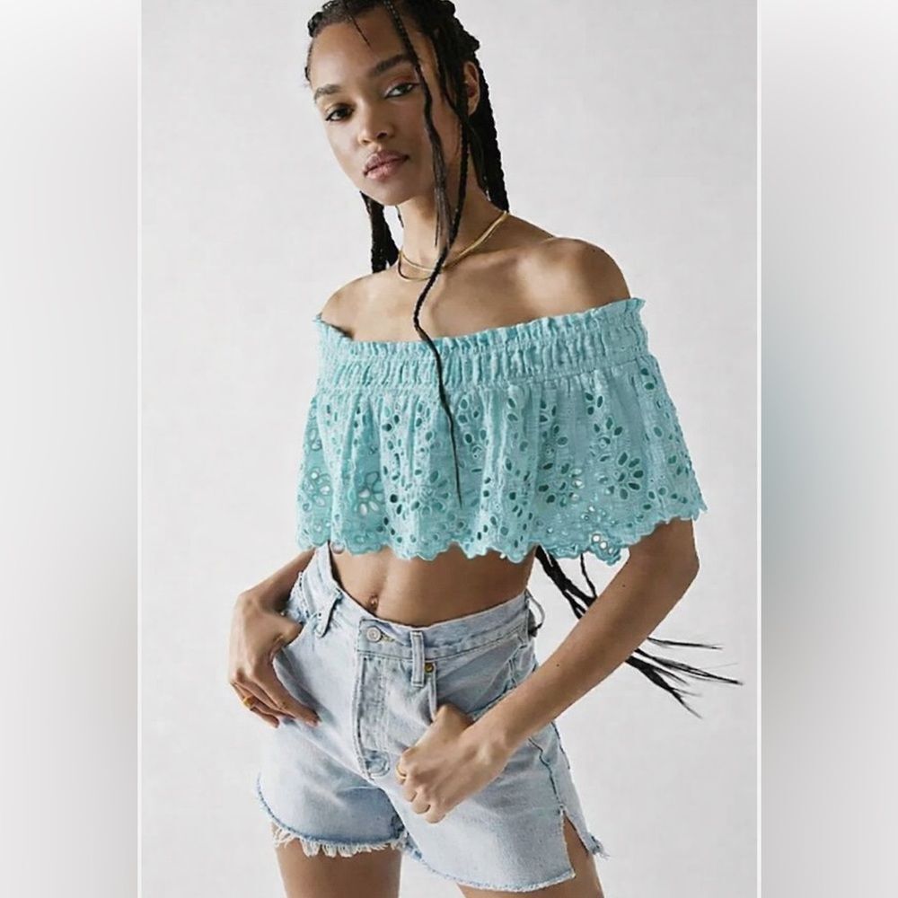 FP One Free People Teal Blue Eyelet Lace Cropped Top Sz S Lined Boho Chic Beach